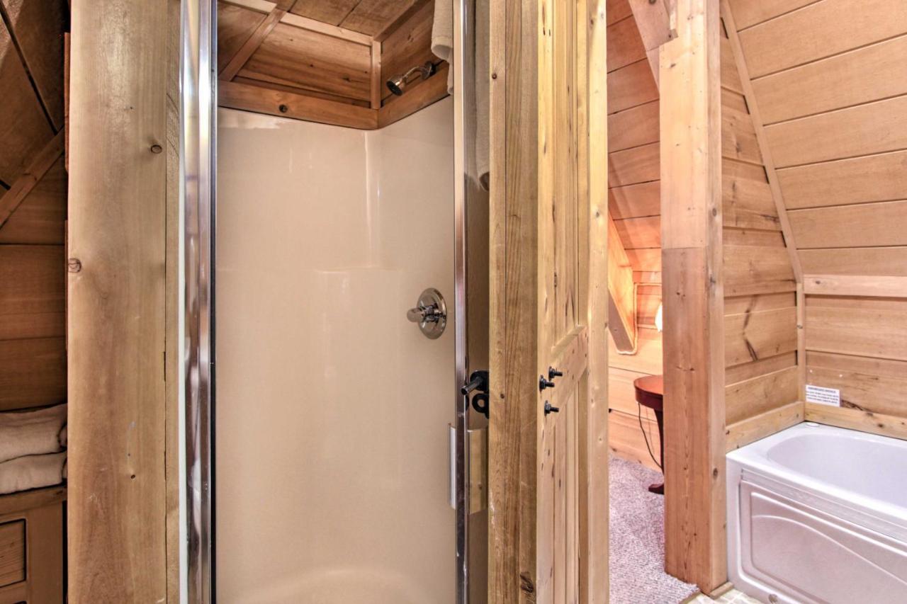 A-Frame Cabin With Hot Tub Less Than 1 Mi To Ober Gatlinburg Villa Exterior foto